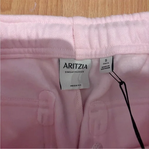 aritzia pink cargo sweatpants - Picture 2 of 9